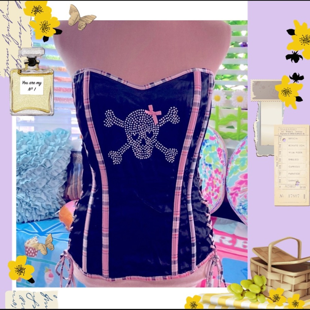 Intimate Attitude Skull and plaid satin Corset. - Picture 5 of 17